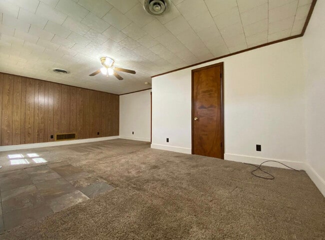 Photo - 717 Fairchance Rd