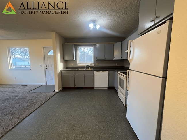 Photo - Spacious Rooms & Close to Downtown