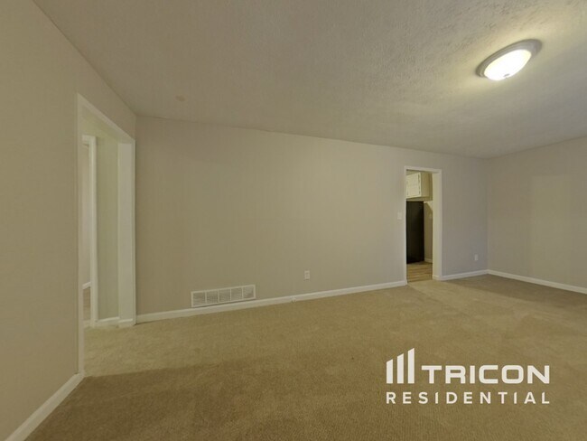 Photo - 5020 Horton Pl