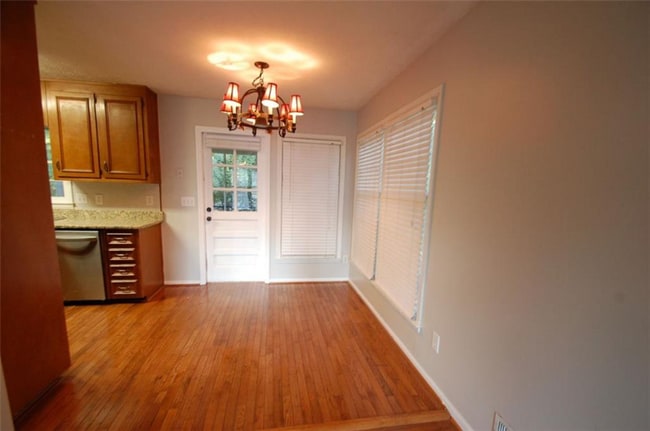 Photo - 5511 Burrus Ln