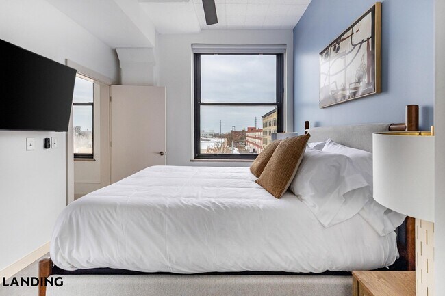 Photo - 5000 Euclid Ave Unit 304