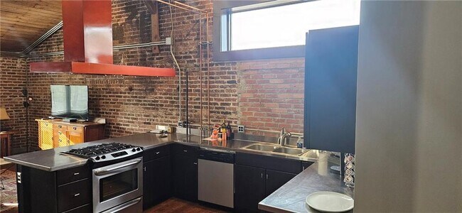 Photo - 693 W North St Unit 2