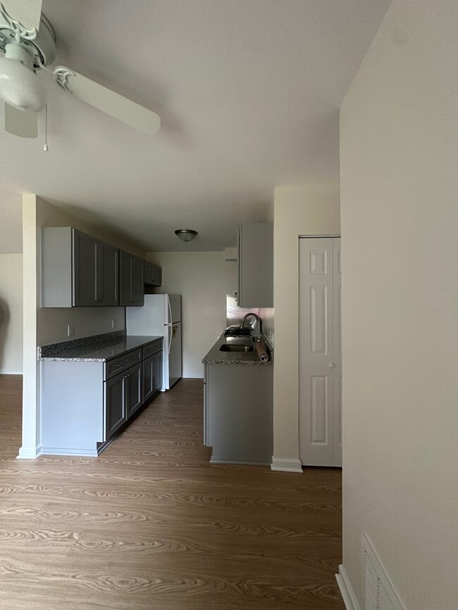5402 85th Ave Unit 104