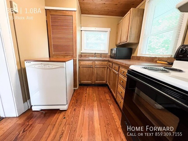 Photo - 435 Park Ave