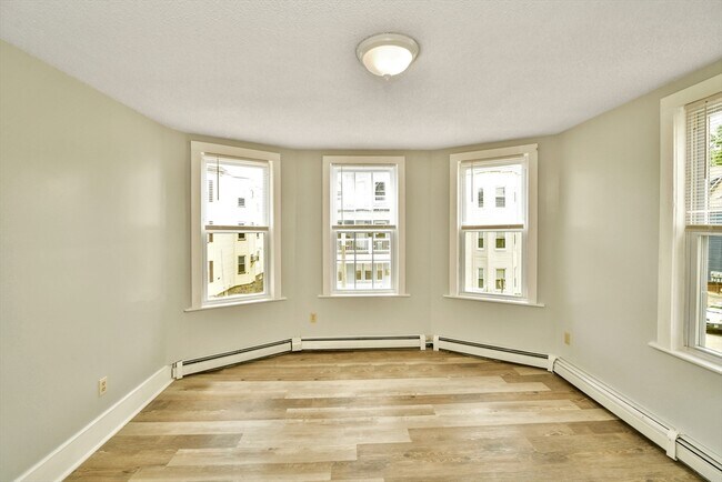 Building Photo - 180 Westville St Unit 2 Rental