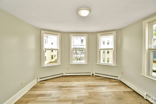 Building Photo - 180 Westville St Unit 2 Rental
