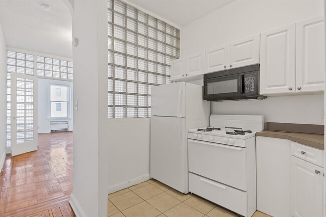 Photo - 410 Washington St Unit 5