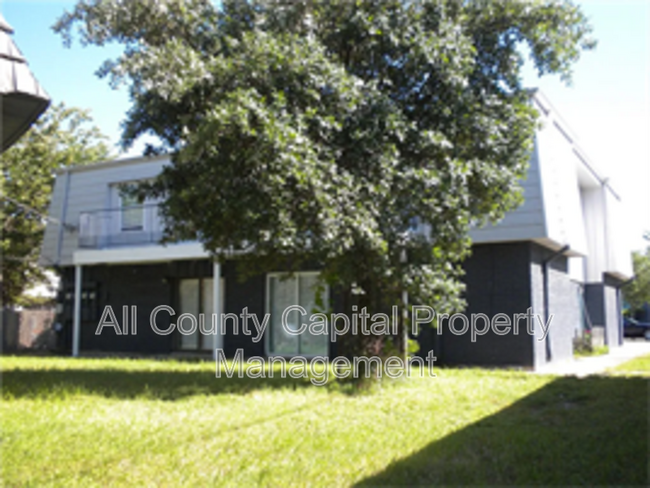 Building Photo - 302 Carmen Ct Unit 130