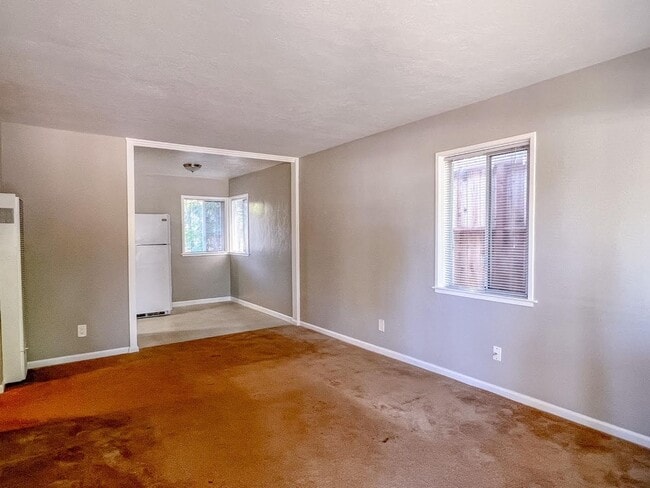 1341 Mitchell Dr Unit Front House