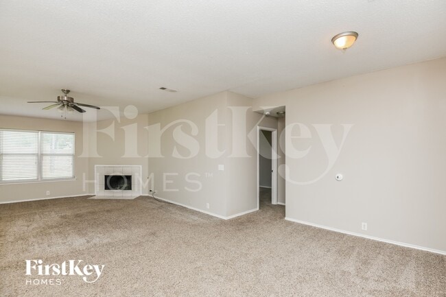 Photo - 820 Big Sky Ln