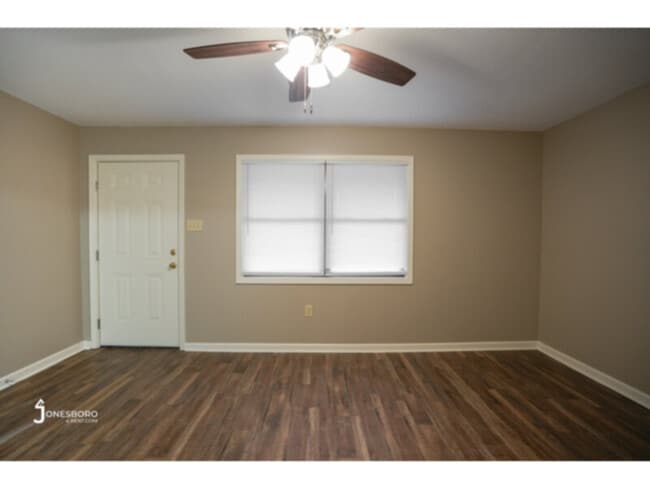 Photo - 2207 Needham St