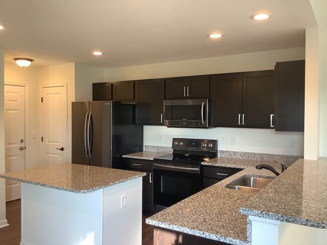Photo - 109 Sandburg Dr