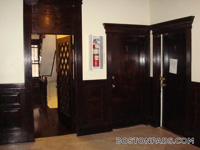 Photo - 38 Hemenway St Unit 4