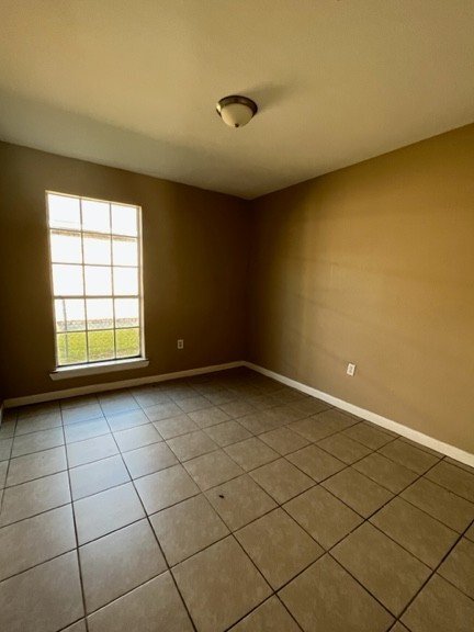 Building Photo - El Scott Unit D Rental