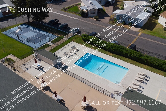 Photo - 176 Cushing Way