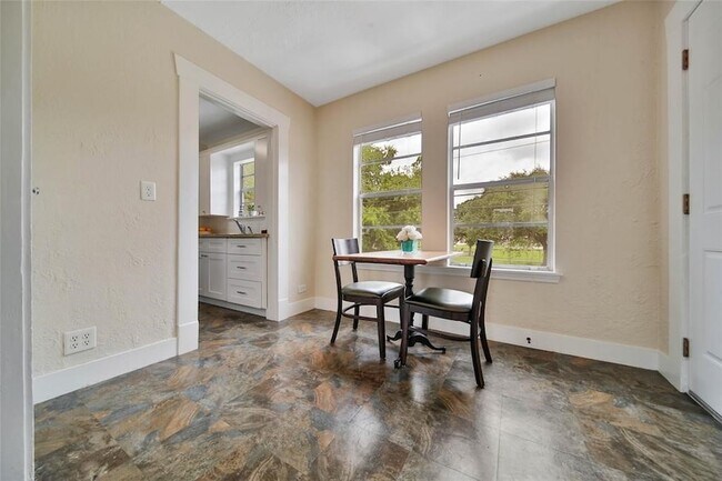 Photo - 4821 Rusk St Unidad 1