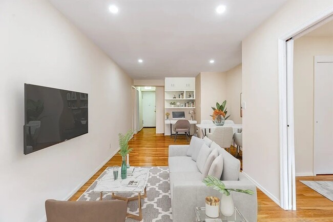 25 W 13th St Unit 5N