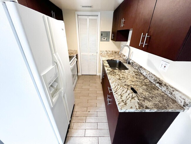 Photo - 202 Lucerne Ave Unidad 10