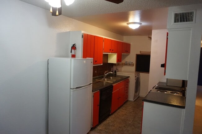 Photo - 2 bedroom condo in Golden, Convenient Location! Unit R4