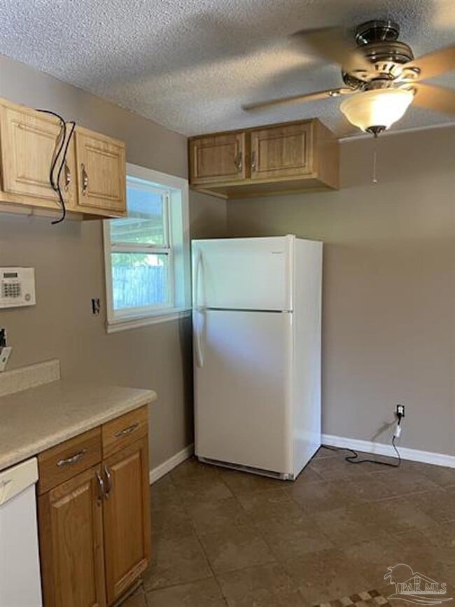 Photo - 4251 Willow St