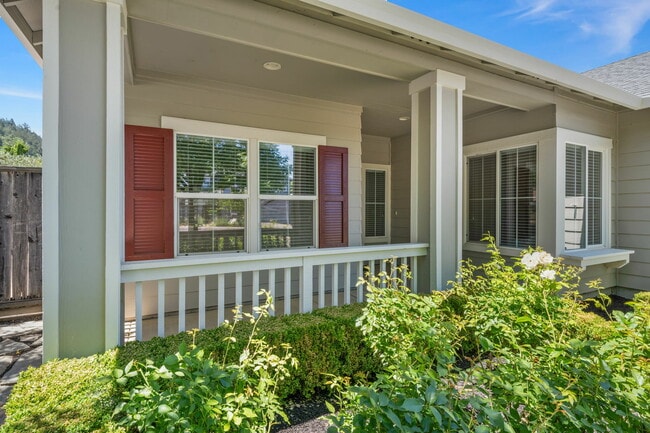 Photo - 300 Homewood Ct