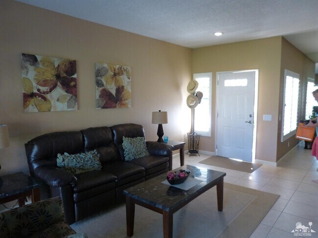 221 Vista Royale Cir E
