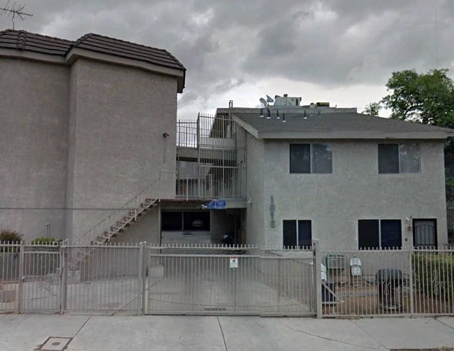 Photo - 1815 E 2nd St