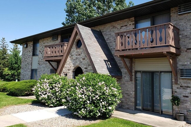 Golf Bridge Apartments