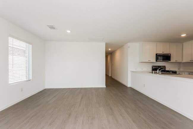 Photo - 1287 Wedge Leaf Ln