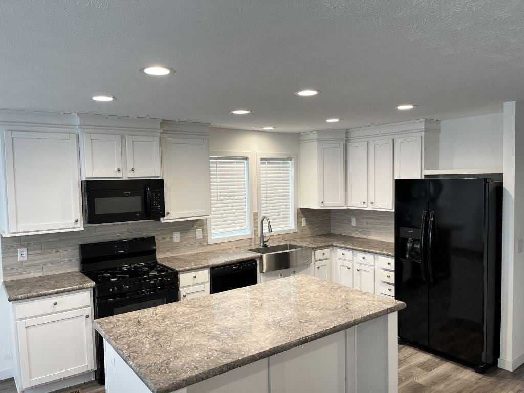 Photo - 5100 W Augusta Blvd