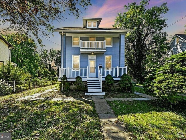 Building Photo - 3105 Rosekemp Ave Unit Apt A