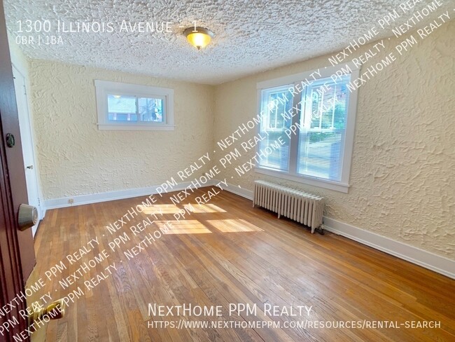 Photo - 1300 Illinois Ave Unidad 1