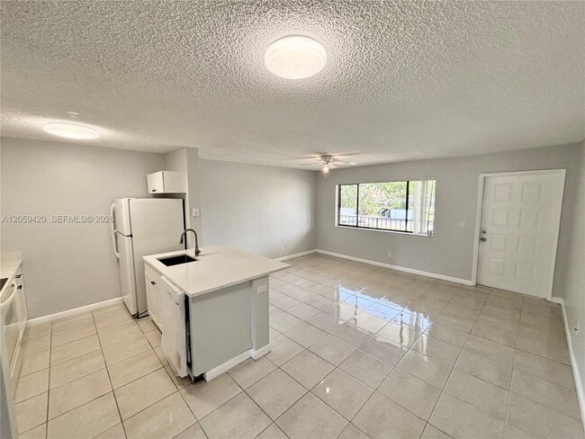Building Photo - 618 Sea Pine Way Unit A2