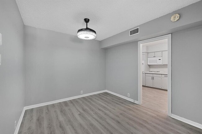 Photo - 2601 Bellefontaine St Unit B208
