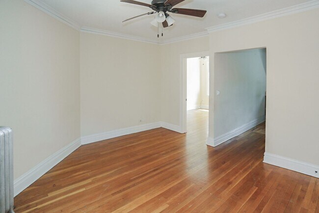 Photo - 4717 N Leavitt St Unit 1