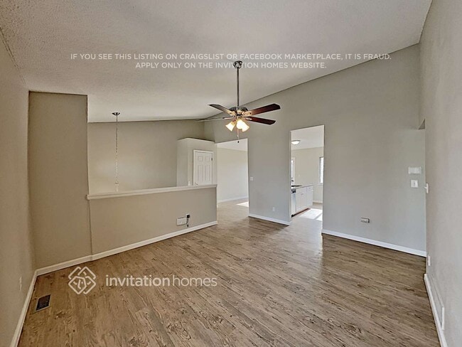 Photo - 6003 S Perth St