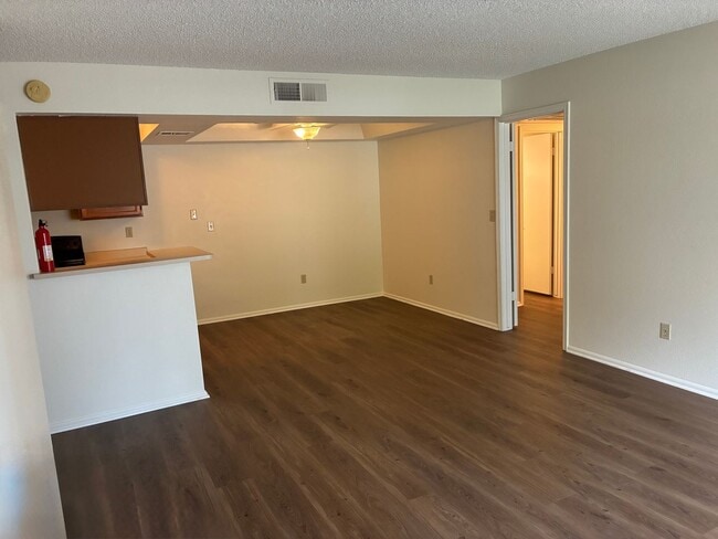 Photo - **COMFY 2 BEDROOM/2 FULL BATHROOM CONDO IN...