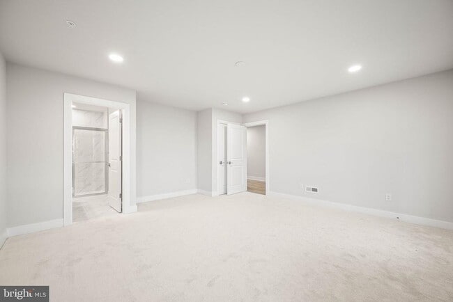 Photo - 104 Lizabetta Ln