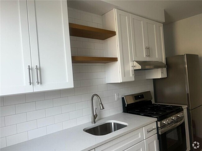 Building Photo - 157 E 32nd St Rental