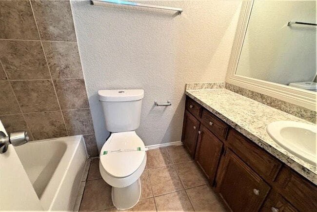 Photo - 1327 High Ridge Dr