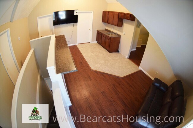 Photo - 73 Leroy St Unit 02