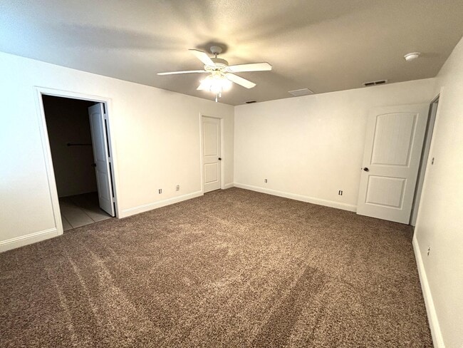 Photo - 5521 111th St