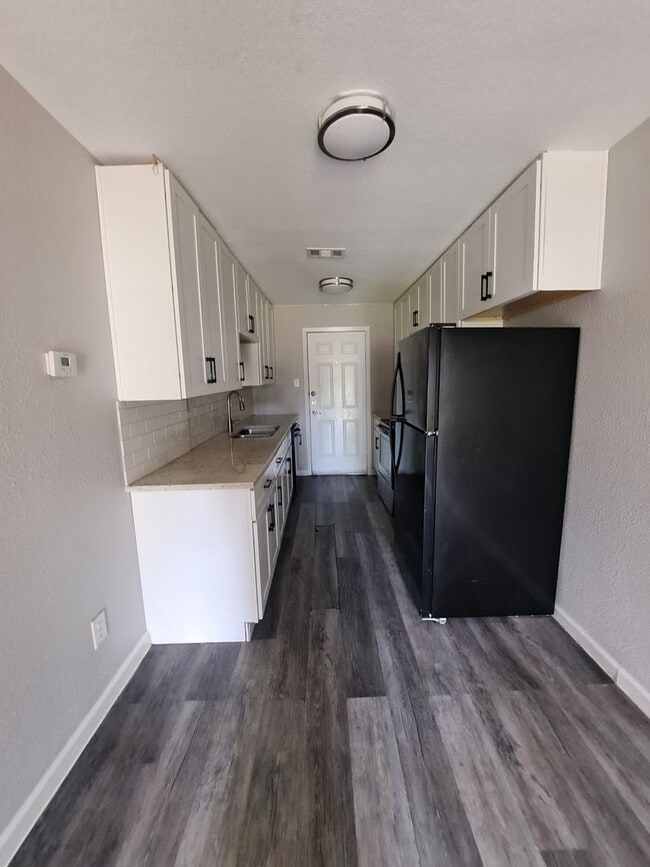 Photo - Cozy 2 Bedroom in Irving Available Now!
