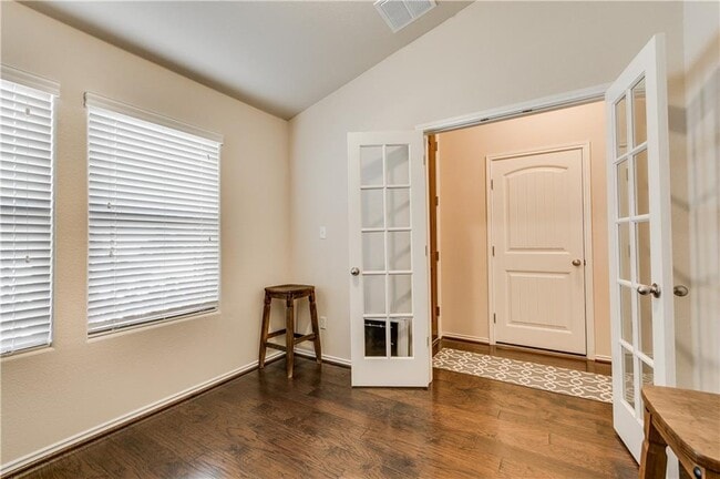 Photo - 341 Wincliff Dr