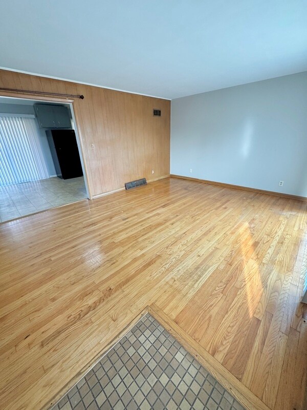 Photo - 128 Wabash Ave