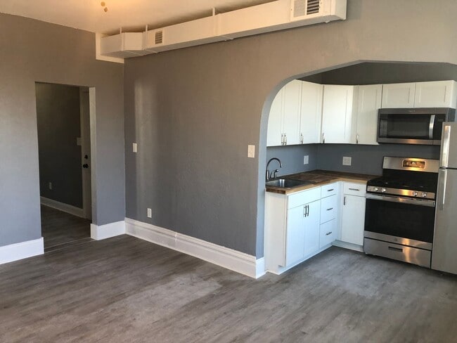 Photo - 121 Cohassett St Unidad Apt. #2