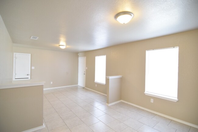 Photo - 3404 Driftwood Dr