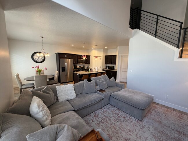 Photo - 4204 W 2010 N