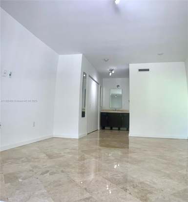 Photo - 3025 Mary St Condo
