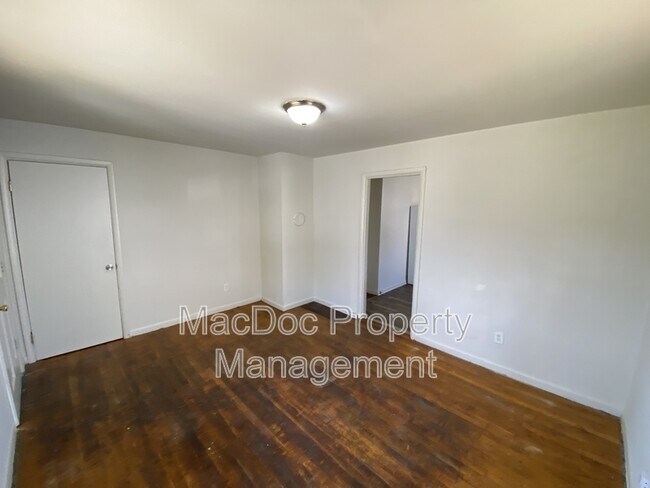 Photo - 209 Frazier St